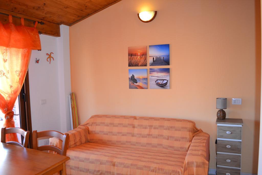 Apartments Mimose Badesi Exterior foto